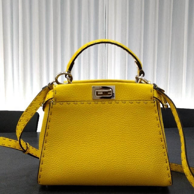 フェンディ　ミニピーカブー　FENDI イエロー　ピーカブー