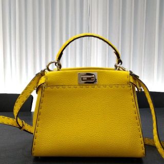 フェンディ(FENDI)のあかまつ様専用　FENDI　ミニピーカブー　イエロー(ショルダーバッグ)