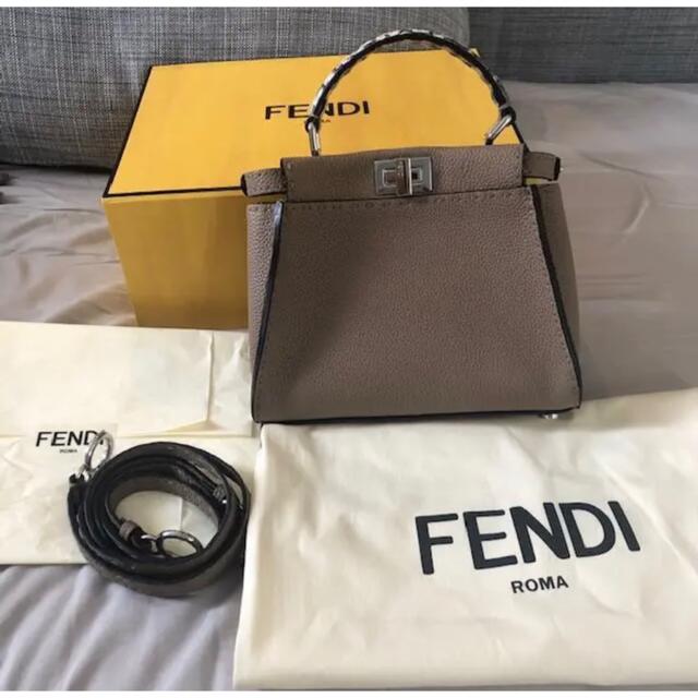 レディースFENDI ピーカブーミニ