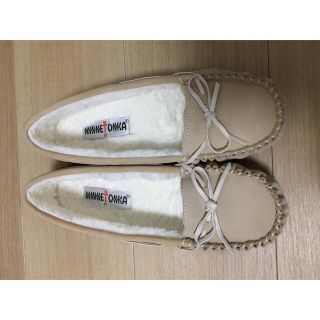 ミネトンカ(Minnetonka)の値下げ中 【一度使用】ミネトンカ　CREARWATER TAUPE(スリッポン/モカシン)