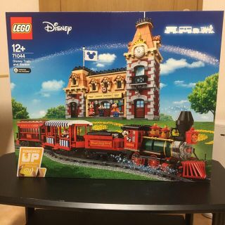 レゴ(Lego)のLEGOディズニースペシャル ディズニートレインと駅 71044  (知育玩具)