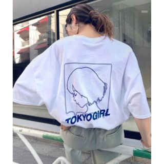 フーズフーギャラリー(WHO'S WHO gallery)の【WHO'S WHO gallery東京ガール ビッグシルエットロゴ半袖TEE(Tシャツ(半袖/袖なし))