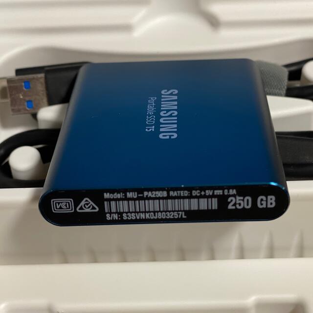 SAMSUNG(サムスン)のSamsung SSD T5 250GB スマホ/家電/カメラのPC/タブレット(PCパーツ)の商品写真