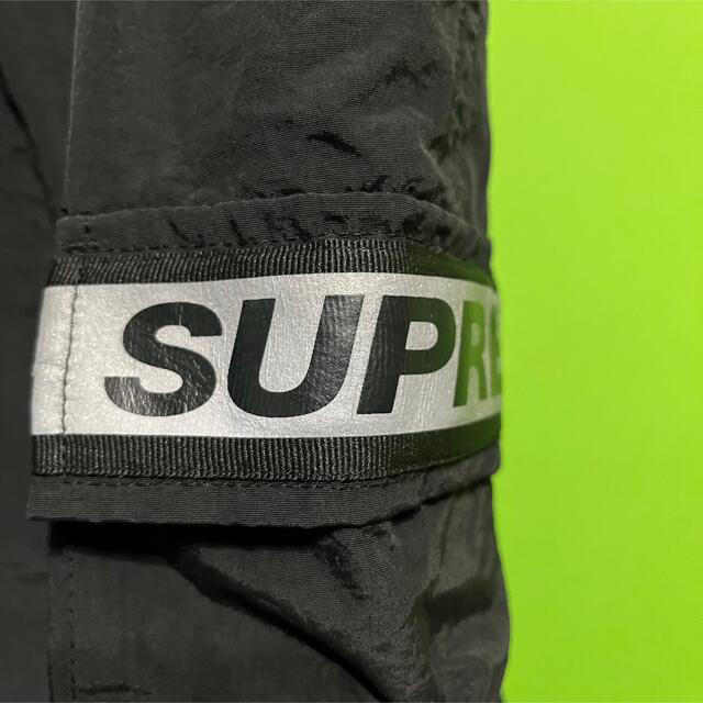 Supreme(シュプリーム)のSupreme Reflective Taping Cargo Pant S メンズのパンツ(ワークパンツ/カーゴパンツ)の商品写真