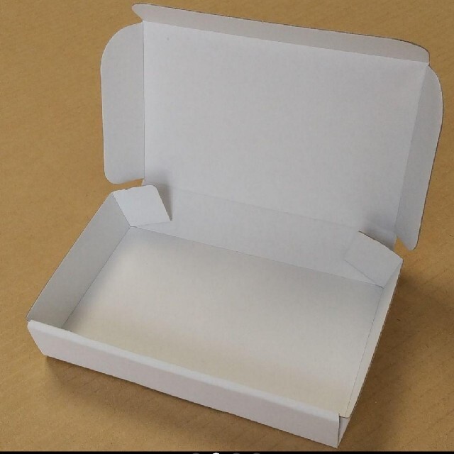 新品未使用両面白200枚小型ダンボール箱ゆうパケット 定形外郵便(規格内) 対応