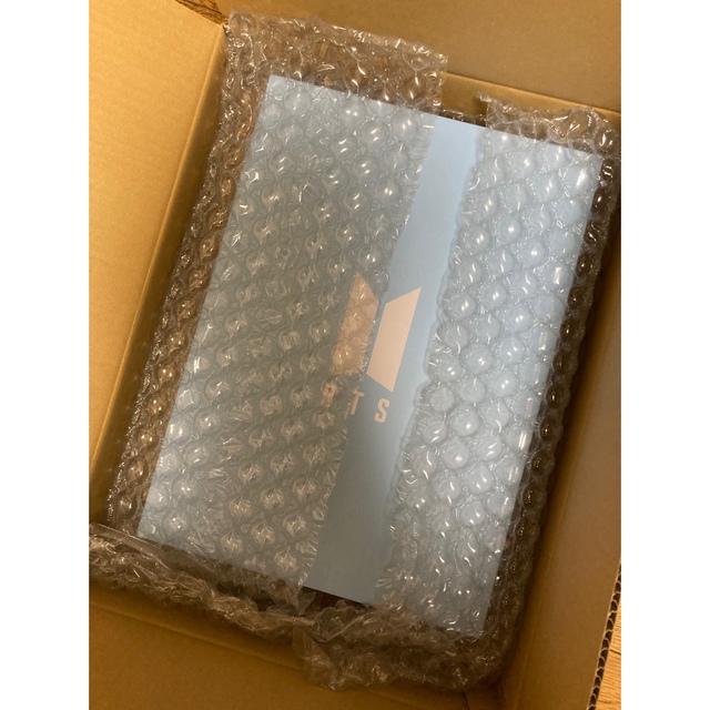 防弾少年団(BTS)(ボウダンショウネンダン)の新品未開封　BTS MERCH BOX #4 マーチボックス　FC限定品 エンタメ/ホビーのタレントグッズ(アイドルグッズ)の商品写真