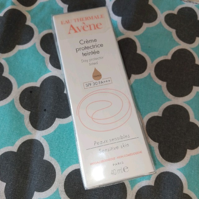 Avene(アベンヌ)のAvene デイプロテクターBB コスメ/美容のベースメイク/化粧品(BBクリーム)の商品写真