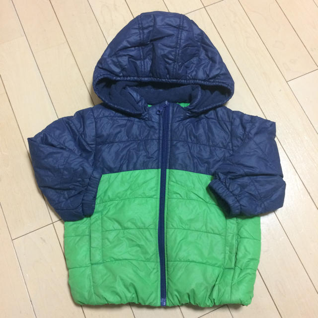 UNIQLO(ユニクロ)のユニクロ キッズ/ベビー/マタニティのキッズ服男の子用(90cm~)(ジャケット/上着)の商品写真