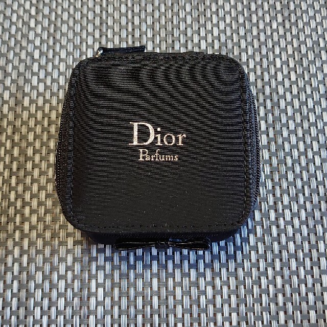 Dior(ディオール)のDior ポーチ&オードゥパルファン レディースのファッション小物(ポーチ)の商品写真