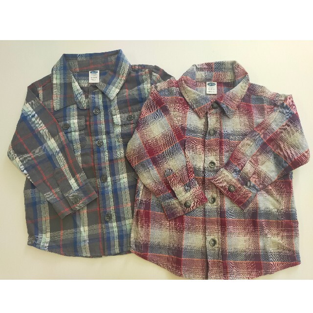 Old Navy(オールドネイビー)のお値下げ！新品☆シャツ2枚セット！80センチ キッズ/ベビー/マタニティのベビー服(~85cm)(シャツ/カットソー)の商品写真