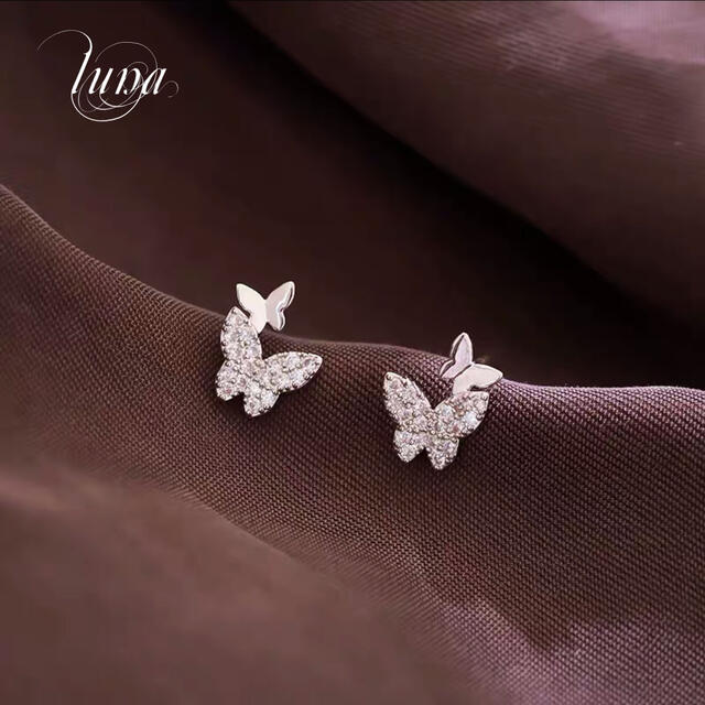 STAR JEWELRY(スタージュエリー)のpapillon pave pierce☆S925 post SIRVER レディースのアクセサリー(ピアス)の商品写真