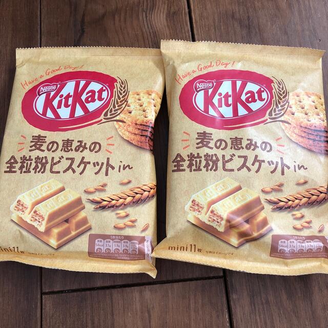 Nestle(ネスレ)のキットカット ミニ 全粒粉ビスケット 11枚 2袋 チョコ 食品/飲料/酒の食品(菓子/デザート)の商品写真