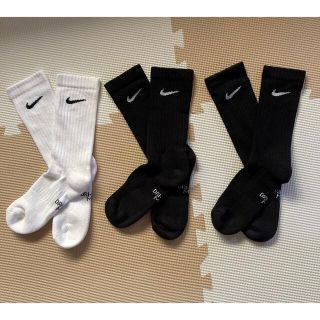 ナイキ(NIKE)の【新品】NIKE  3足 靴下 ホワイト1ブラック2 23.0〜25.0cm(ソックス)