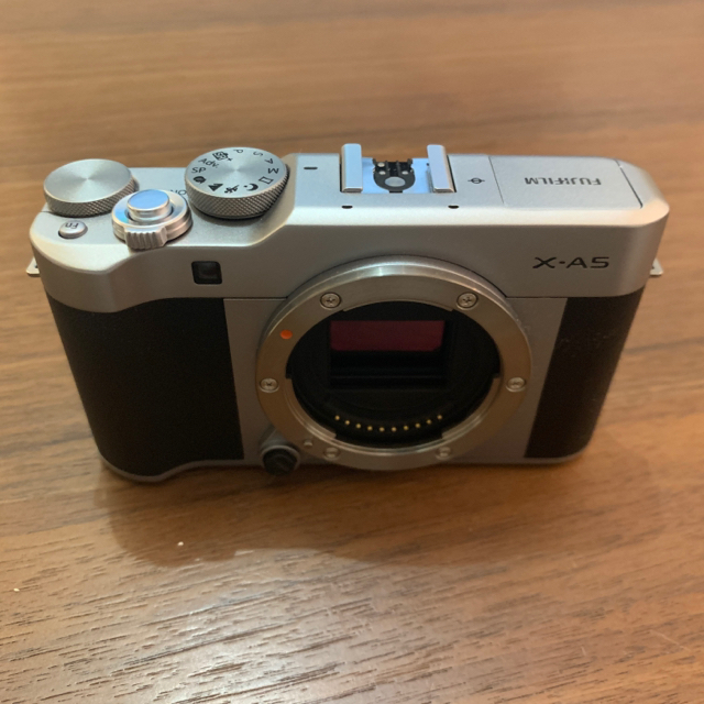 【 再値下げ】fujifilm 富士フィルムX-A5  ブラックxシルバー 3