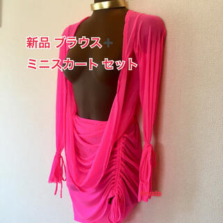 ヴィクトリアズシークレット(Victoria's Secret)の新品 Vネックブラウス➕サイド紐ミニスカート セット（ピンク）(セット/コーデ)