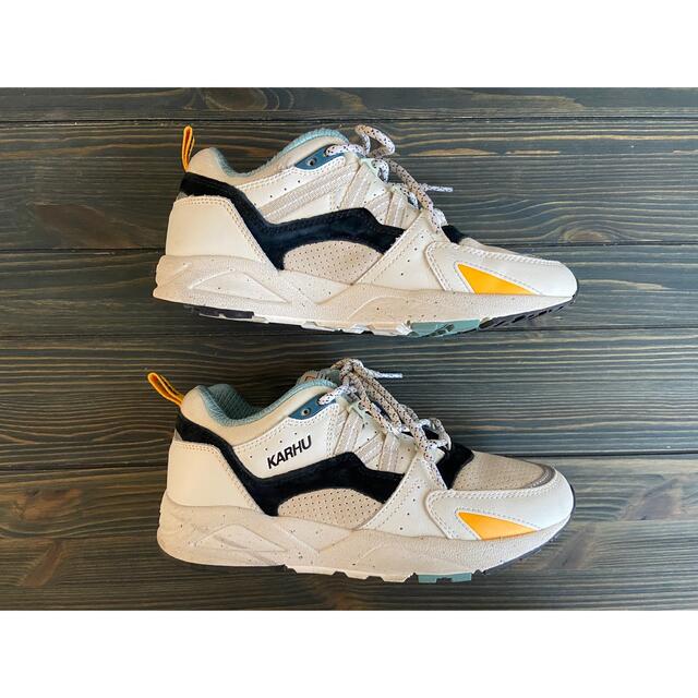 KARHU(カルフ)のカルフスニーカー　フュージョン2.0  23.0-23.5cm  中古品 レディースの靴/シューズ(スニーカー)の商品写真