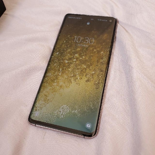 Galaxy(ギャラクシー)のSAMSUNG Galaxy S10 SCV41 プリズムブラック スマホ/家電/カメラのスマートフォン/携帯電話(スマートフォン本体)の商品写真