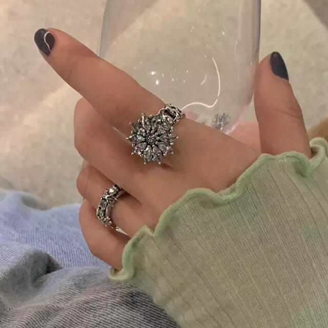 Ameri VINTAGE(アメリヴィンテージ)の✴︎Flower bijou ring✴︎ レディースのアクセサリー(リング(指輪))の商品写真