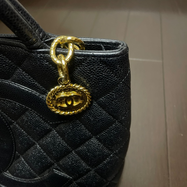 CHANEL(シャネル)の☆期間限定お値下げ☆シャネルCHANEL 復刻版トート レディースのバッグ(トートバッグ)の商品写真