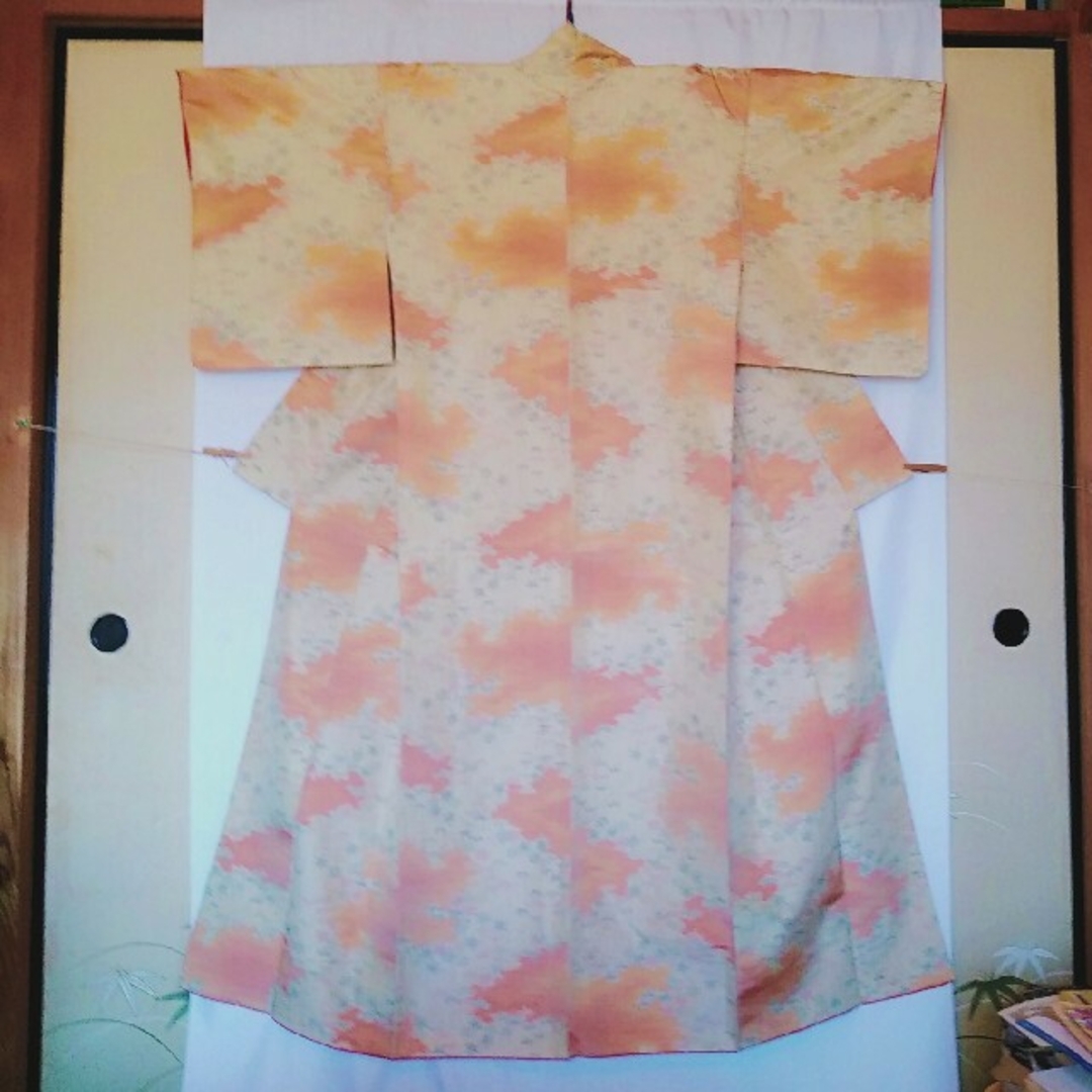 クリーム/ｵﾚﾝｼﾞ&ﾘｰﾌ柄♥ｱﾃﾞﾔｶ正絹紬 レディースの水着/浴衣(着物)の商品写真
