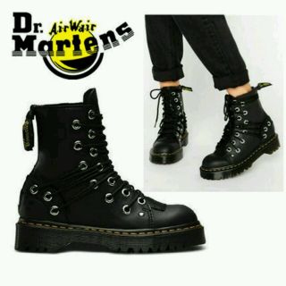 ドクターマーチン(Dr.Martens)のDr.マーチンDARIA MULTI EYE BOOT UK4 32ホール 

(ブーツ)