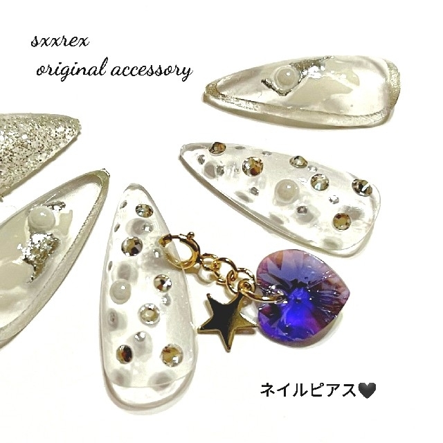 No.391 ネイルジュエリーパーツ🖤SWAROVSKIハート ハンドメイドのアクセサリー(チャーム)の商品写真