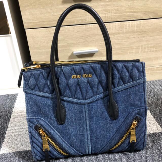 miumiu(ミュウミュウ)のmanami様専用♡miumiu 2wayデニムバッグ レディースのバッグ(ハンドバッグ)の商品写真