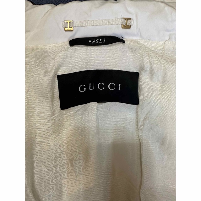 Gucci(グッチ)のGUCCI グッチ　ダウンベスト　ホワイト レディースのジャケット/アウター(ダウンベスト)の商品写真