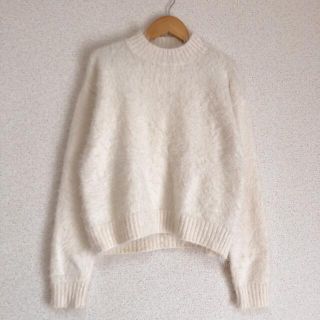 フォーエバートゥエンティーワン(FOREVER 21)の♪ フォーエバー21　ハイネックふわふわシャギーニット♪(ニット/セーター)