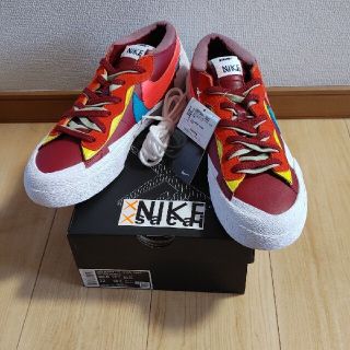 ナイキ(NIKE)の28.5 KAWS×sacai×NIKE Blazer Low Team Red(スニーカー)