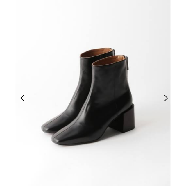 L'Appartement DEUXIEME CLASSE(アパルトモンドゥーズィエムクラス)のflattered SHORT BOOTS アパルトモン レディースの靴/シューズ(ブーツ)の商品写真