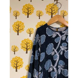 ミナペルホネン(mina perhonen)のミナペルホネン　キッズ　花柄カットソー140(Tシャツ/カットソー)