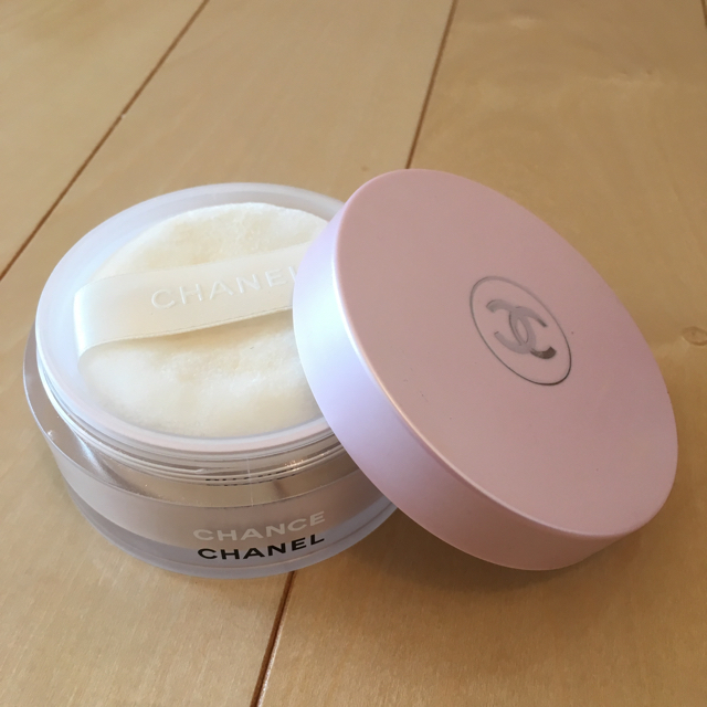 CHANEL(シャネル)のCHANEL チャンス フレグランスパウダー ほぼ未使用✨ コスメ/美容のボディケア(その他)の商品写真