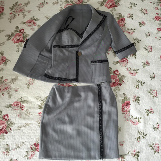 ✨DUーVINスーツ✨ レディースのフォーマル/ドレス(スーツ)の商品写真