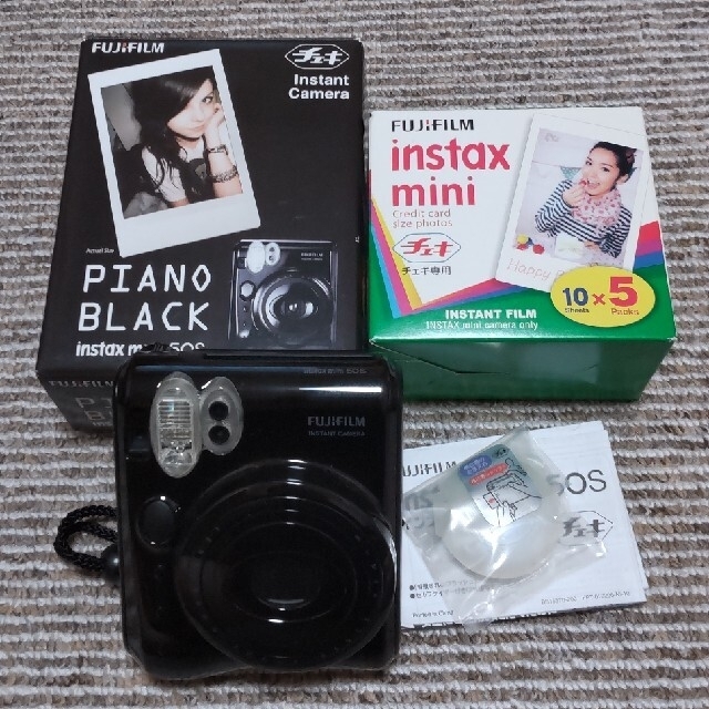 富士フイルム(フジフイルム)のFUJIFILM チェキ instax mini50S ブラック &フィルムセッ スマホ/家電/カメラのカメラ(フィルムカメラ)の商品写真