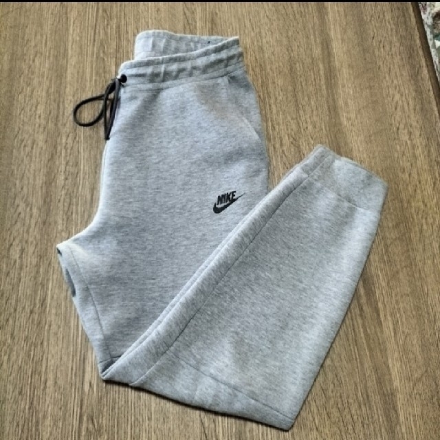 NIKE(ナイキ)のナイキ　NIKE　テックフリースパンツ　黒タグ　美品　 メンズのパンツ(その他)の商品写真