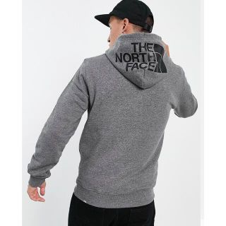 ザノースフェイス(THE NORTH FACE)の【新品タグ付】海外限定　ノースフェイス　パーカー グレー　海外S（国内M相当）(パーカー)