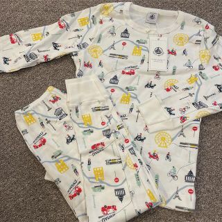 プチバトー(PETIT BATEAU)のoutlet プチバトー パリプリント長袖パジャマ 6a(パジャマ)