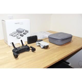 DJI Mavic mini Fly More Combo 【国内正規品】(ホビーラジコン)