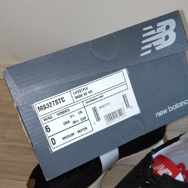 New Balance(ニューバランス)の新品ニューバランスnew balance327レアカラーSTC24cm黒グレー レディースの靴/シューズ(スニーカー)の商品写真
