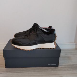 新品new balanceニューバランスWS327ブラック黒レザー23.5