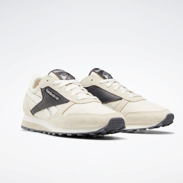 Reebok(リーボック)のMOR3専用　Reebok Classic Leather AZ Shoes レディースの靴/シューズ(スニーカー)の商品写真