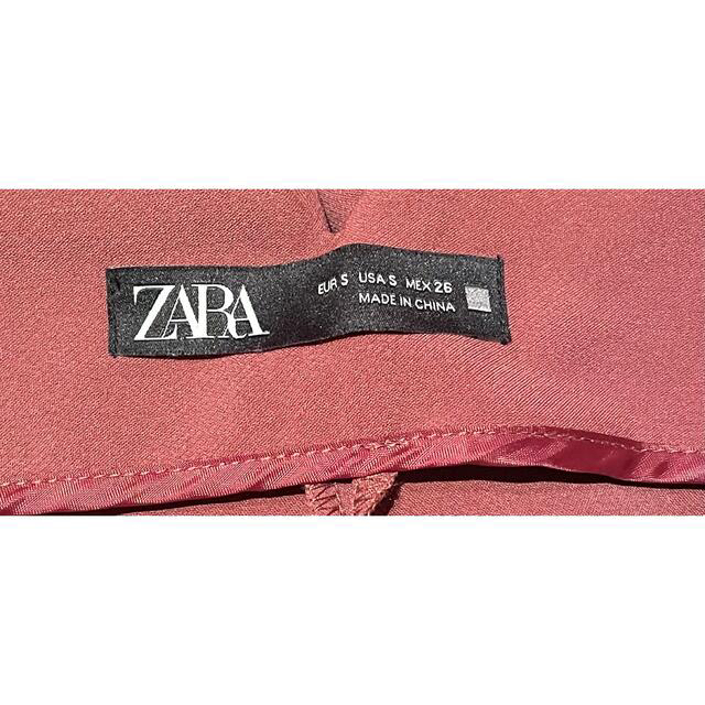 ZARA(ザラ)のZARA ハイウエストパンツ　ピンク　マルサラ レディースのパンツ(クロップドパンツ)の商品写真