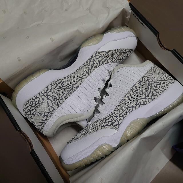 AIR JORDAN11 RETRO LOW エアジョーダン11 ローカットスニーカー