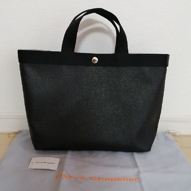 未使用に近い】エルベシャプリエ 704GP ノアールノアール-