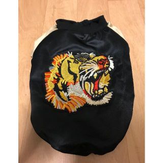 Ｍ 犬用　スカジャン　冬服　あったか　虎模様寅年ドッグウェアペットウェアパーカー(犬)