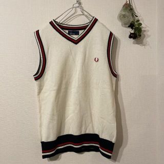 Fred perry ニットベスト　　上品　女子　フレッドペリー