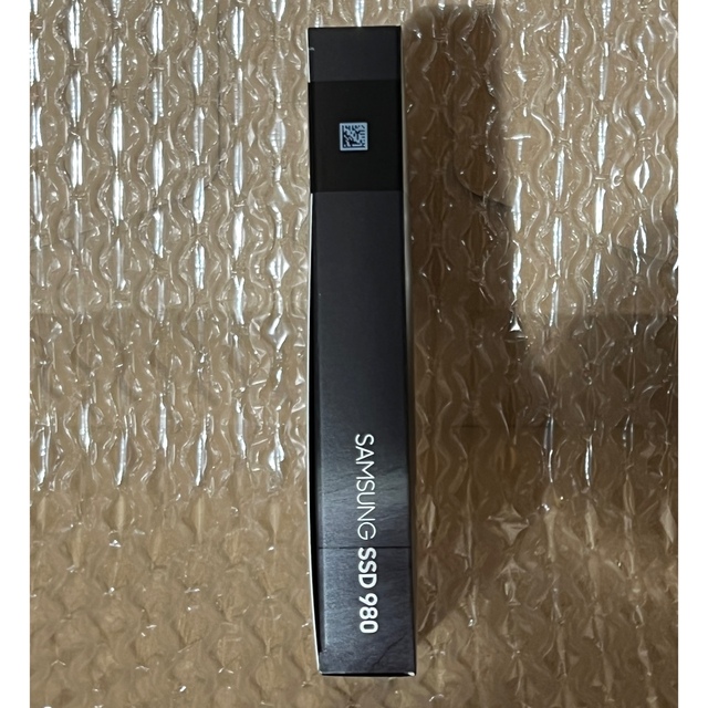 SAMSUNG(サムスン)の新品未開封 サムスン  SSD 980 M.2 1.0TB MZ-V8V1T0B スマホ/家電/カメラのPC/タブレット(PCパーツ)の商品写真