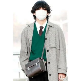 グッチ(Gucci)のBTSテテ着用　ショルダーバッグ(ショルダーバッグ)