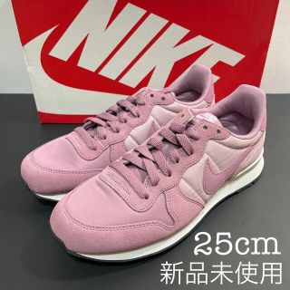 ナイキ(NIKE)の土日限定特価‼️ 新品 NIKE INTERNATIONALIST ピンク(スニーカー)